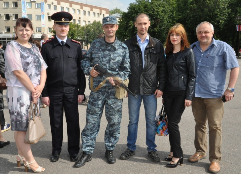 Сотрудники новгородской полиции возвратились домой из полугодовой командировки