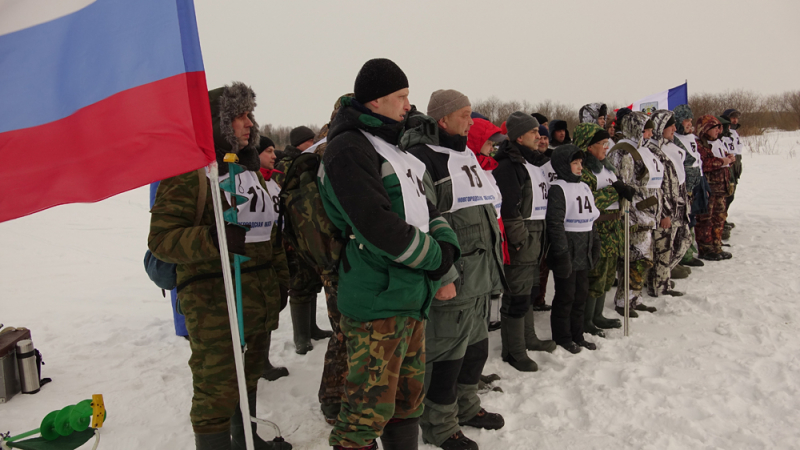 На озере Ильмень состоялись открытые соревнования УМВД России по Новгородской области по подлёдному лову рыбы