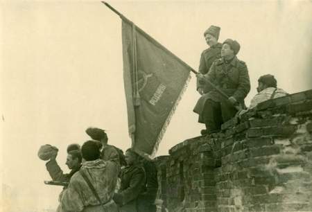 Новгородский музей-заповедник покажет Боевое Знамя, с которым Новгород был освобожден от гитлеровской оккупации