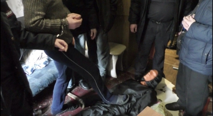 Житель Старой Руссы предстанет перед судом за причинение тяжкого вреда здоровью, повлекшего смерть его знакомого