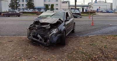 Четыре человека получили травмы в результате столкновения автомобилей в Великом Новгороде
