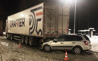 В Новгородской области В результате этого дорожно-транспортного происшествия  три человека получили травмы