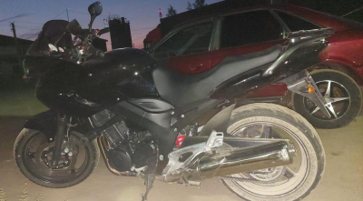 В Новгородской области В результате этого дорожно-транспортного происшествия  водитель мотоцикла получил травмы