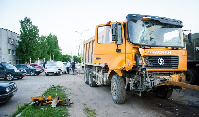 Авария на Сырковском шоссе. Фото