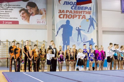 Новгородские акробаты начали год с  побед на чемпионате и первенстве Северо-Запада