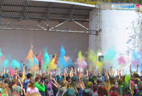 12 и 13 мая в Великом Новгороде состоится Всероссийский фестиваль красок.