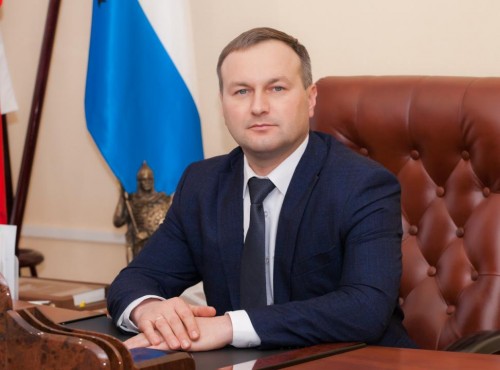 Мэр Великого Новгорода Сергей Бусурин сделал прививку и прошел диспансеризацию