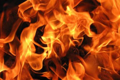 Пожар уничтожил склад Райпо в Малой Вишере