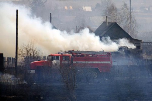 Утренний пожар в Любытинском районе унес жизнь человека.
