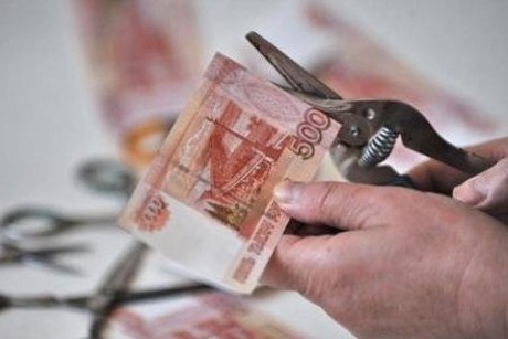 Реальная заработная плата новгородцев продолжает падать