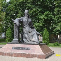 Памятник Симеону Полоцкому в Полоцке.