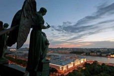 Петербург глазами ангелов предлагают увидеть в новгородском Кремле